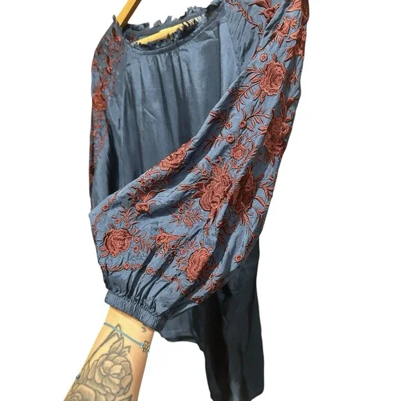 Sundance Parlor Blooms Float Blouse Size Petite Medium Oasis Blue Embroidered - Picture 4 of 7